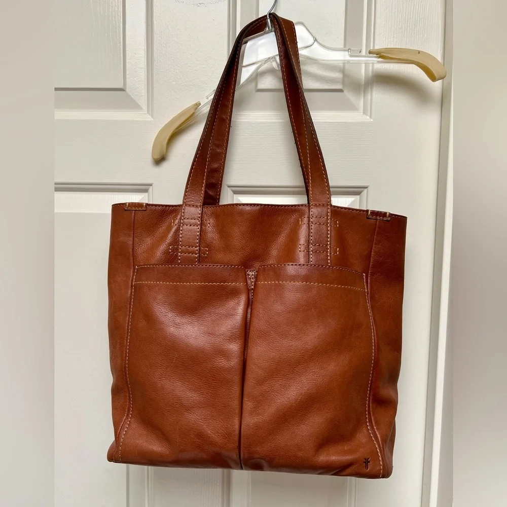 FRYE Mindy Leather Pocket Tote, EUC - Picture 1 of 13